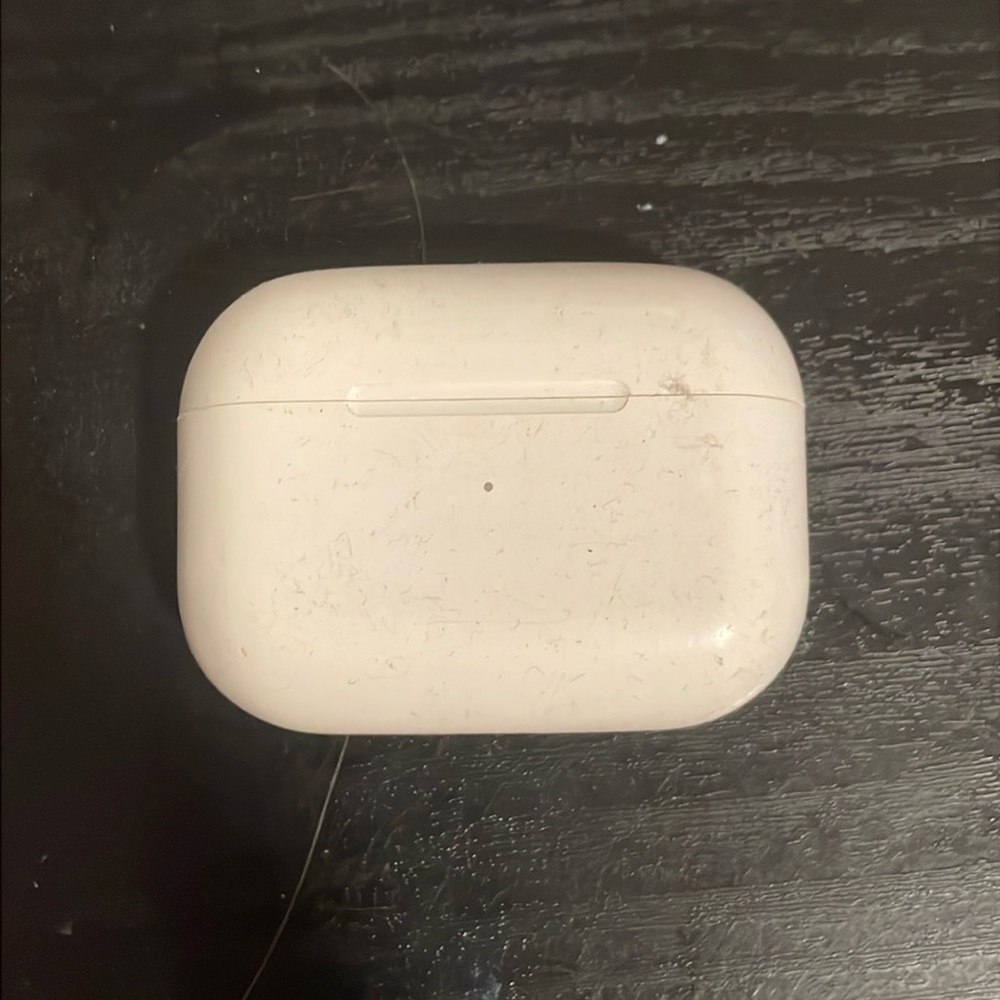 Apple airpods pro’s.